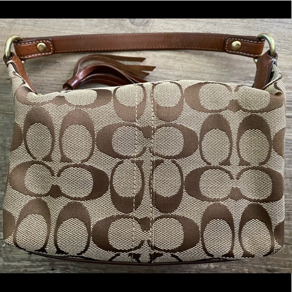 Signature Coach purse - Picture 2 of 4